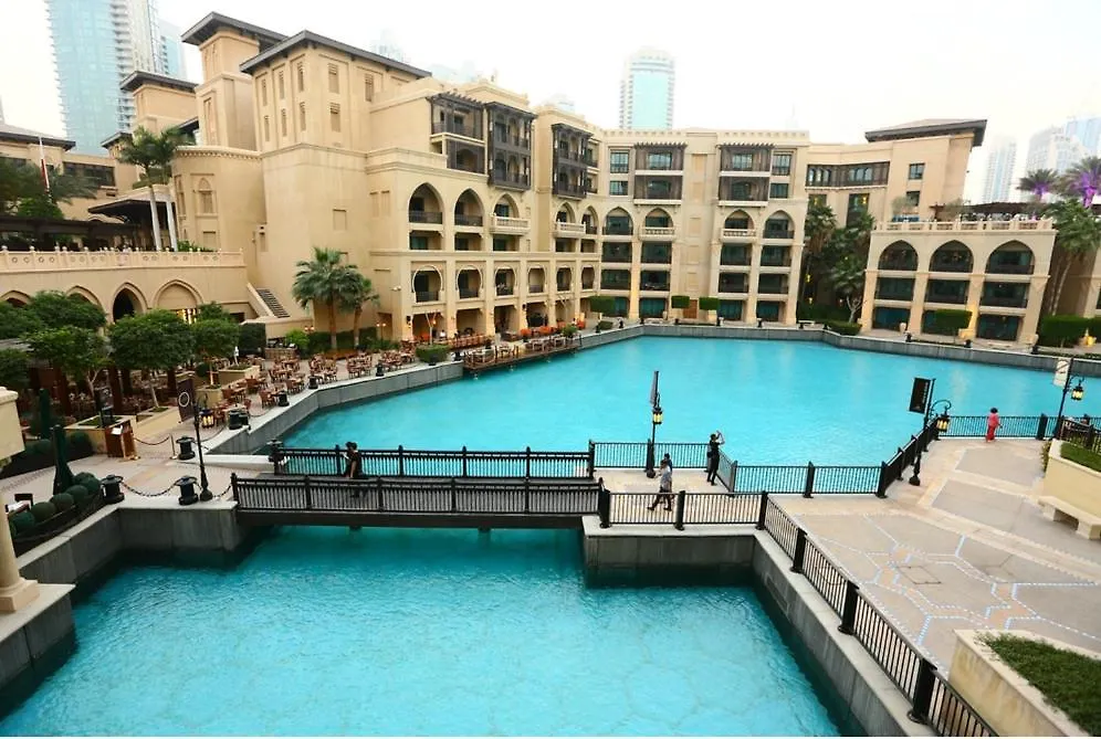 Apartment Reehan Suites, Downtown Dubai - Near Burj Khalifa & Dubai Mall