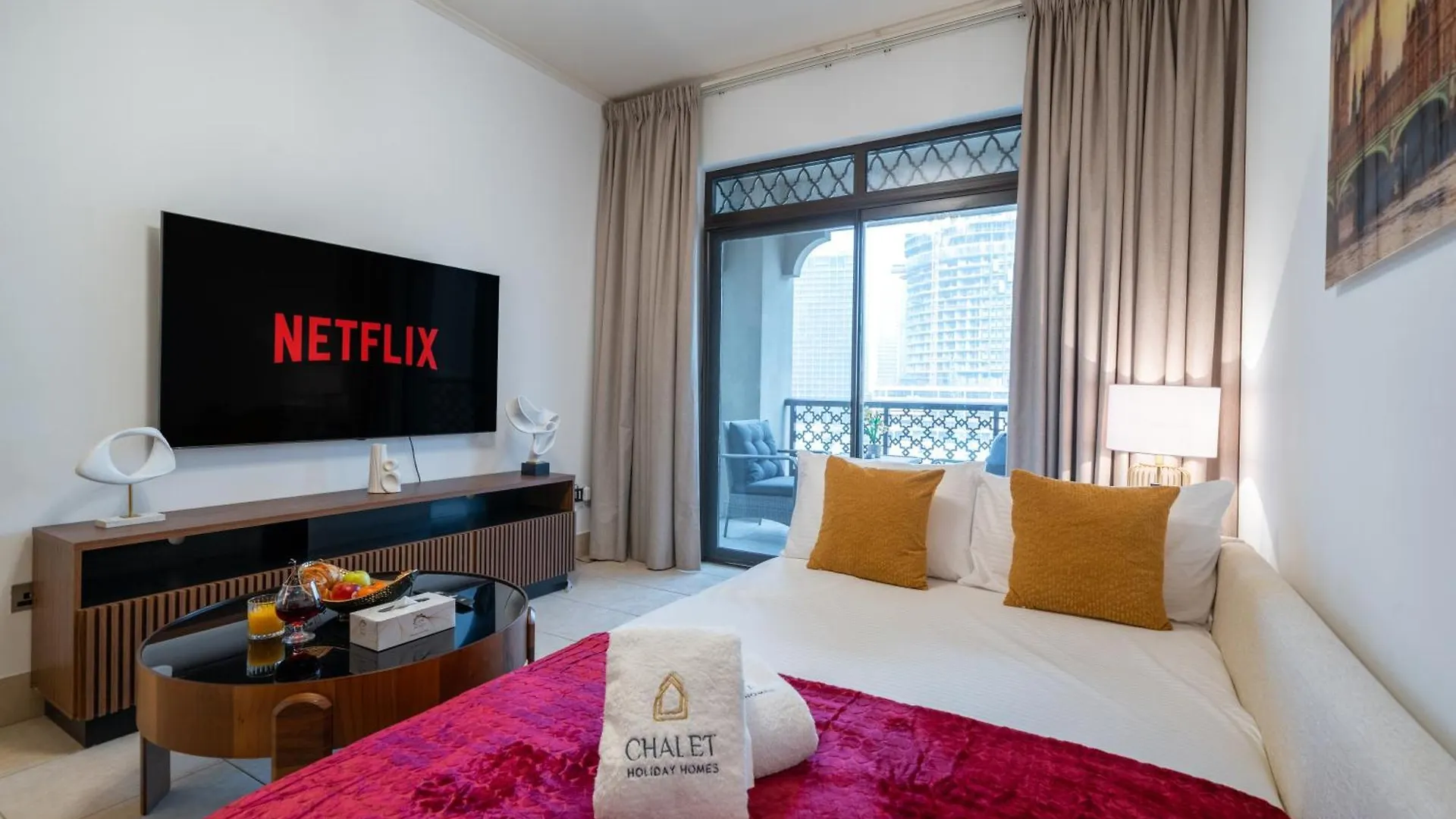 Apartment Reehan Suites, Downtown Dubai - Near Burj Khalifa & Dubai Mall