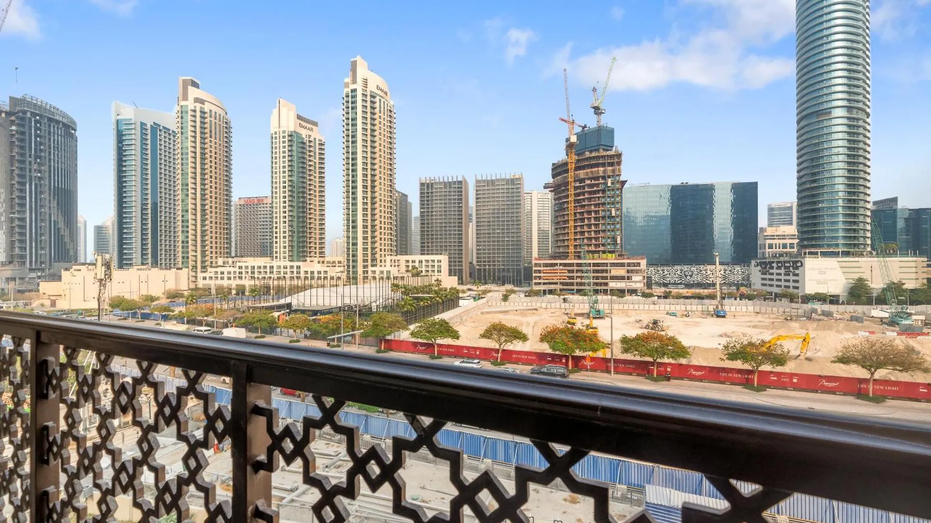 Apartment Reehan Suites, Downtown Dubai - Near Burj Khalifa & Dubai Mall