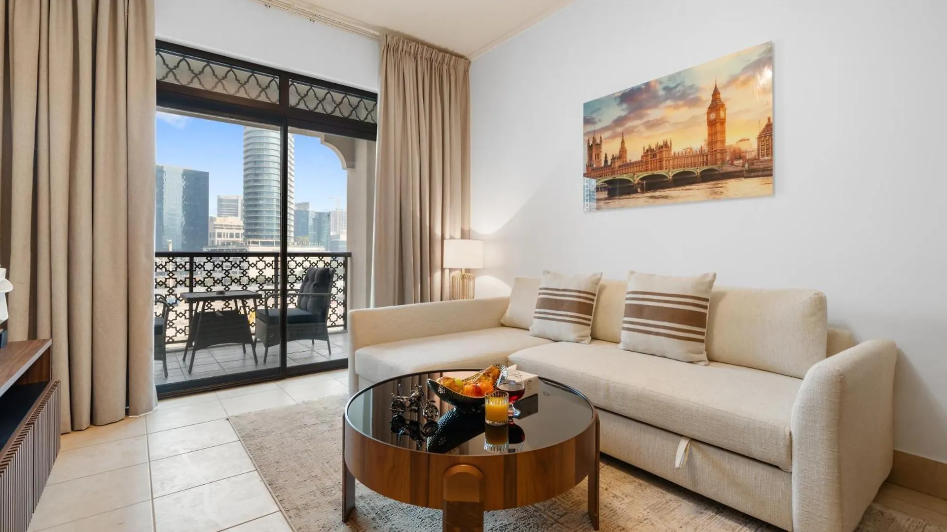 Reehan Suites, Downtown Dubai - Near Burj Khalifa & Dubai Mall 0*,