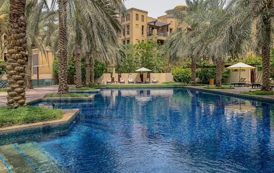 Reehan Suites, Downtown Dubai - Near Burj Khalifa & Dubai Mall Apartment